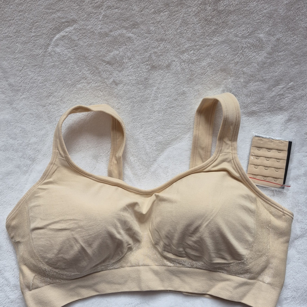 Underoutfit The Comfort Shaping Bra - Picture 3 of 9